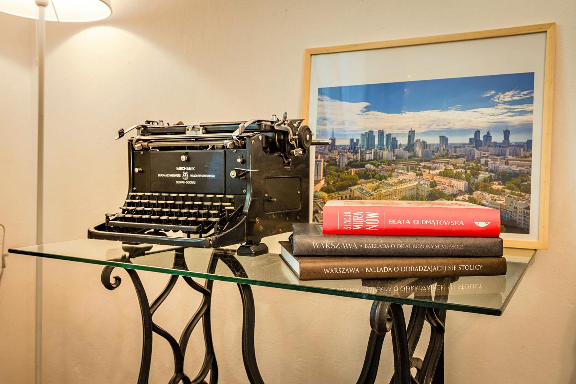 Na Muranowie - Mieszkanie Z Historia I In Muranow - A Flat With Warsaw History Esterno foto