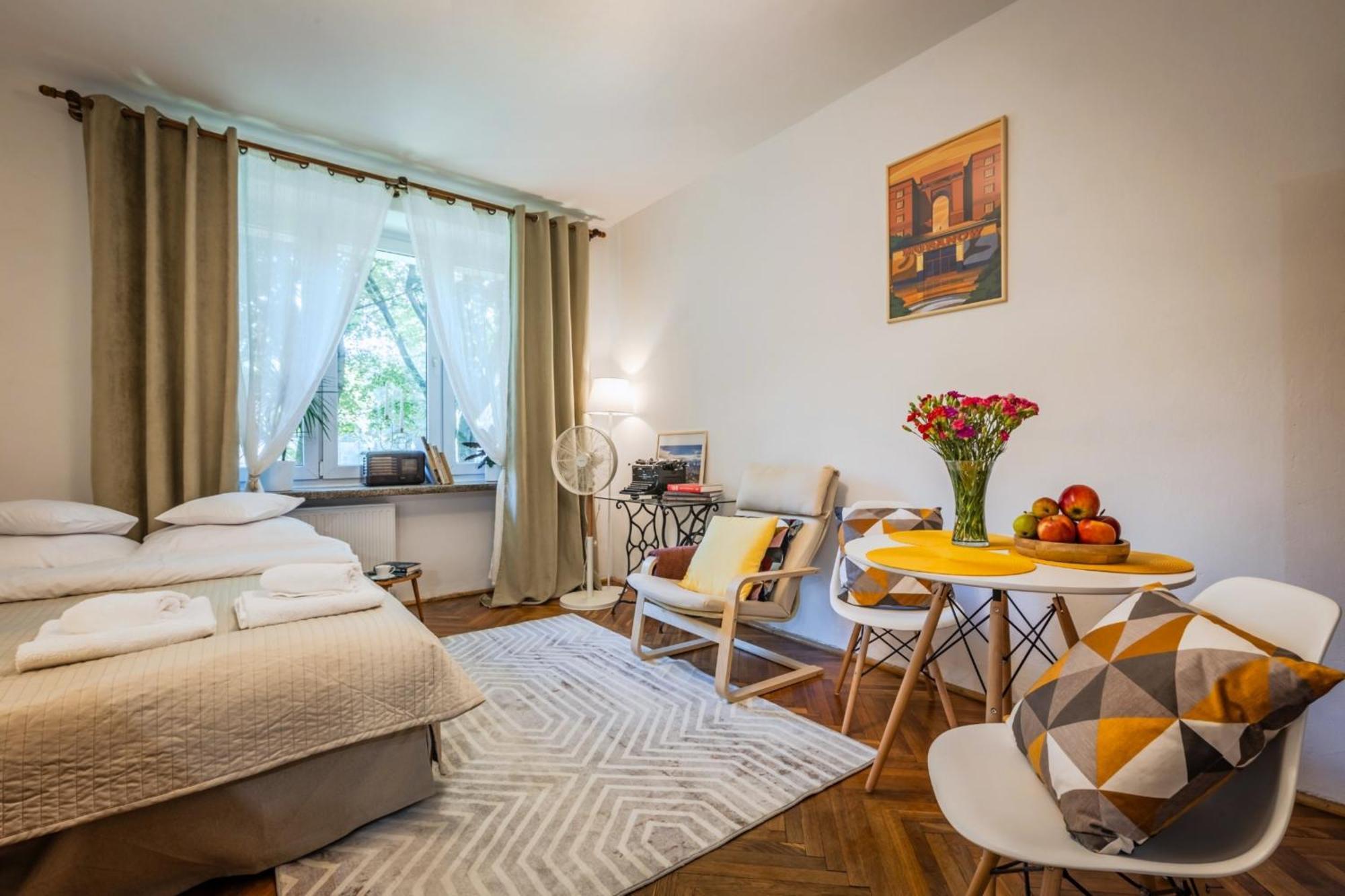 Na Muranowie - Mieszkanie Z Historia I In Muranow - A Flat With Warsaw History Esterno foto